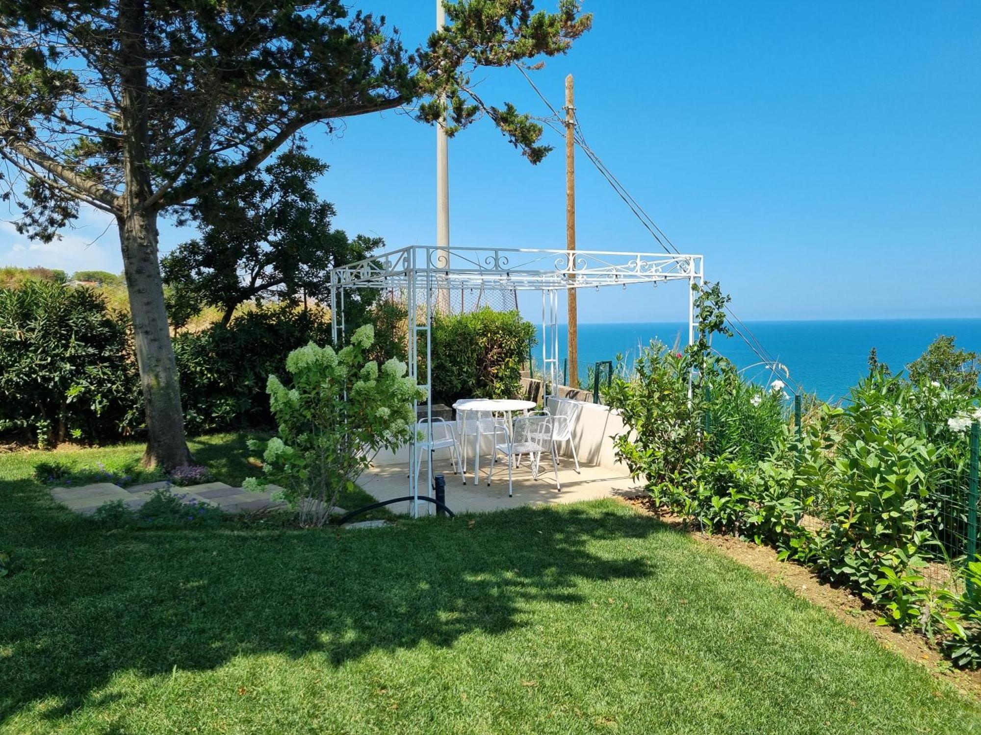 Carezza Del Mare Villa Torino di Sangro Luaran gambar